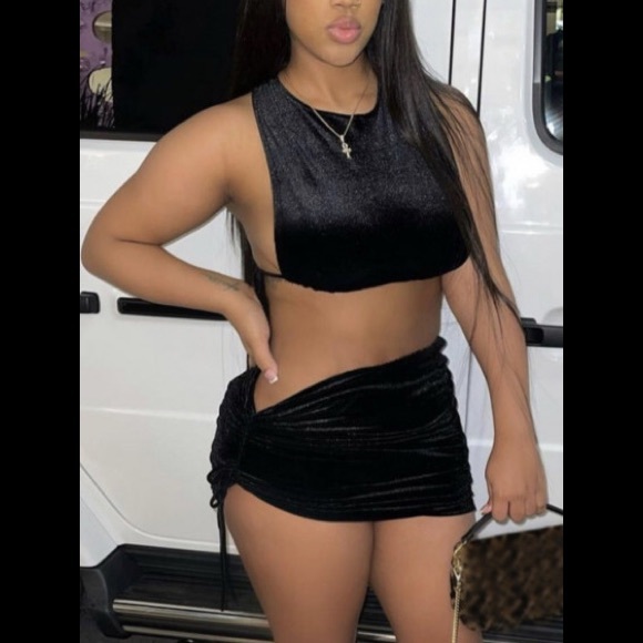 Sexy Velvet 2pc New York Crop Halter Open Back Top & Ruched Drawstring Skirt Set - Picture 3 of 9